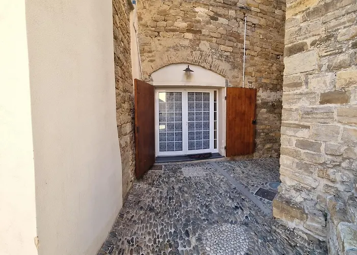 Casa Al Teatro * Diano Castello